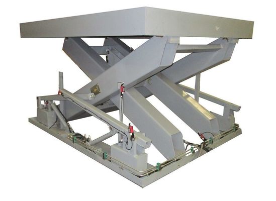 水力脚の荷重ドックテーブル 15000kgの荷重容量と 2700x2200mmサイズ